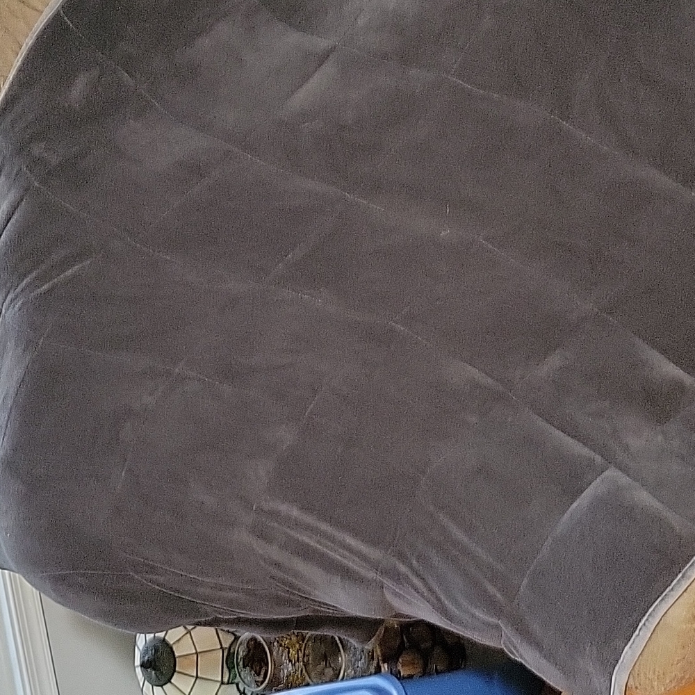 Bedding - Picture 2 of 3